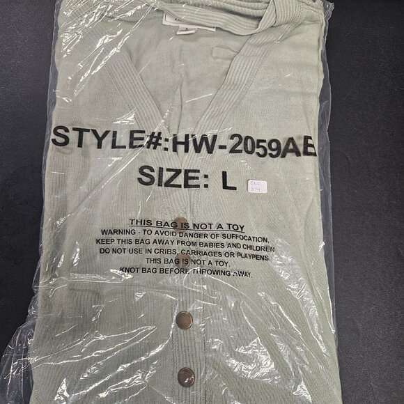 Zenana Outfitters L Long Sleeve Snap front closure cozy sweater long light green - Picture 2 of 3